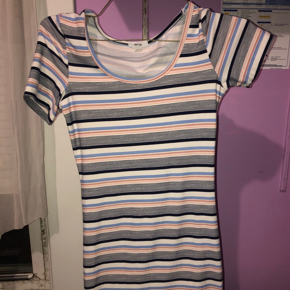 Short sleeve dress